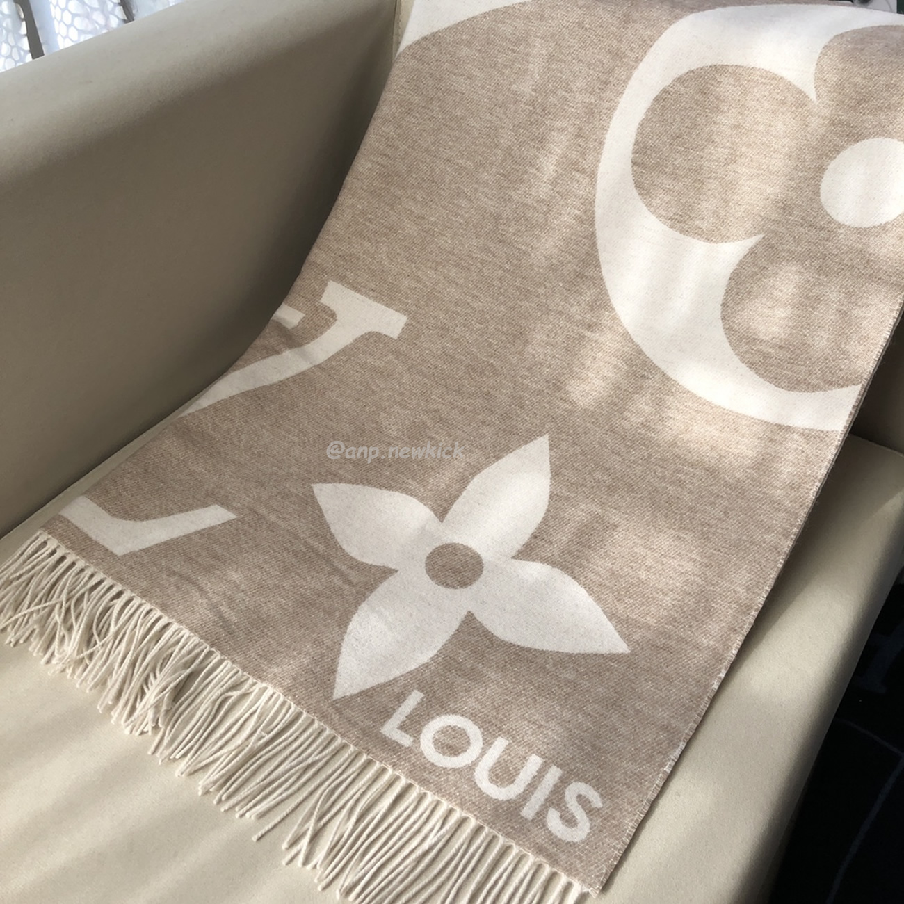 Louis Vuitton Lv Reykjavik Scarf 75x185cm (12) - newkick.vip